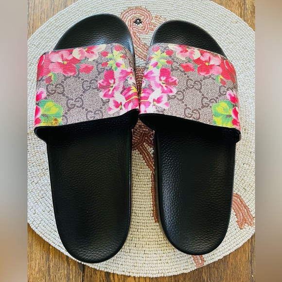 Gucci Black and Pink Floral Slide Sandals - Picture 1 of 5